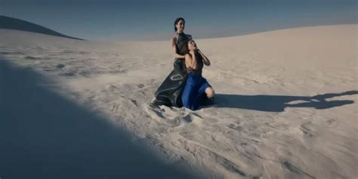 Are Moiraine and LAN lovers?