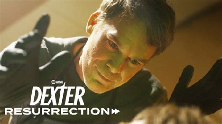 What does Dexter use to cut his victims?